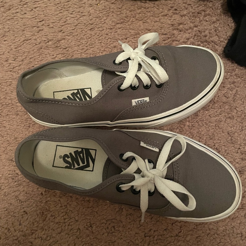 These are comfy but I kinda brought em n forgot about them… size 5.5 EUC